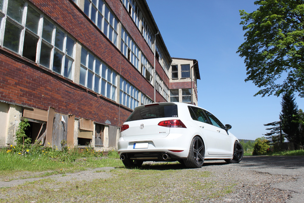vw056085-133-2