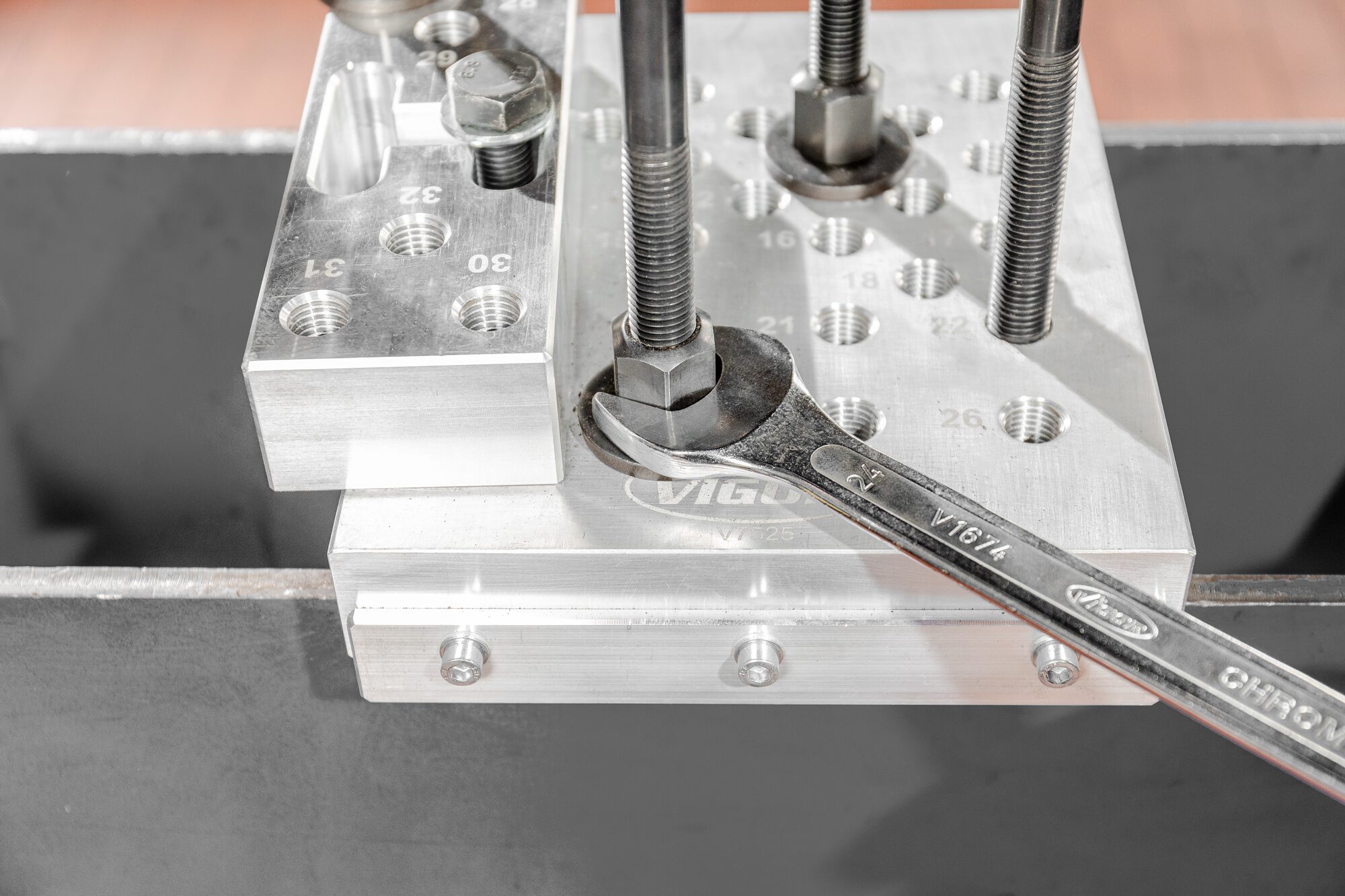 v7525anwendungpkwhydraulikpresse14