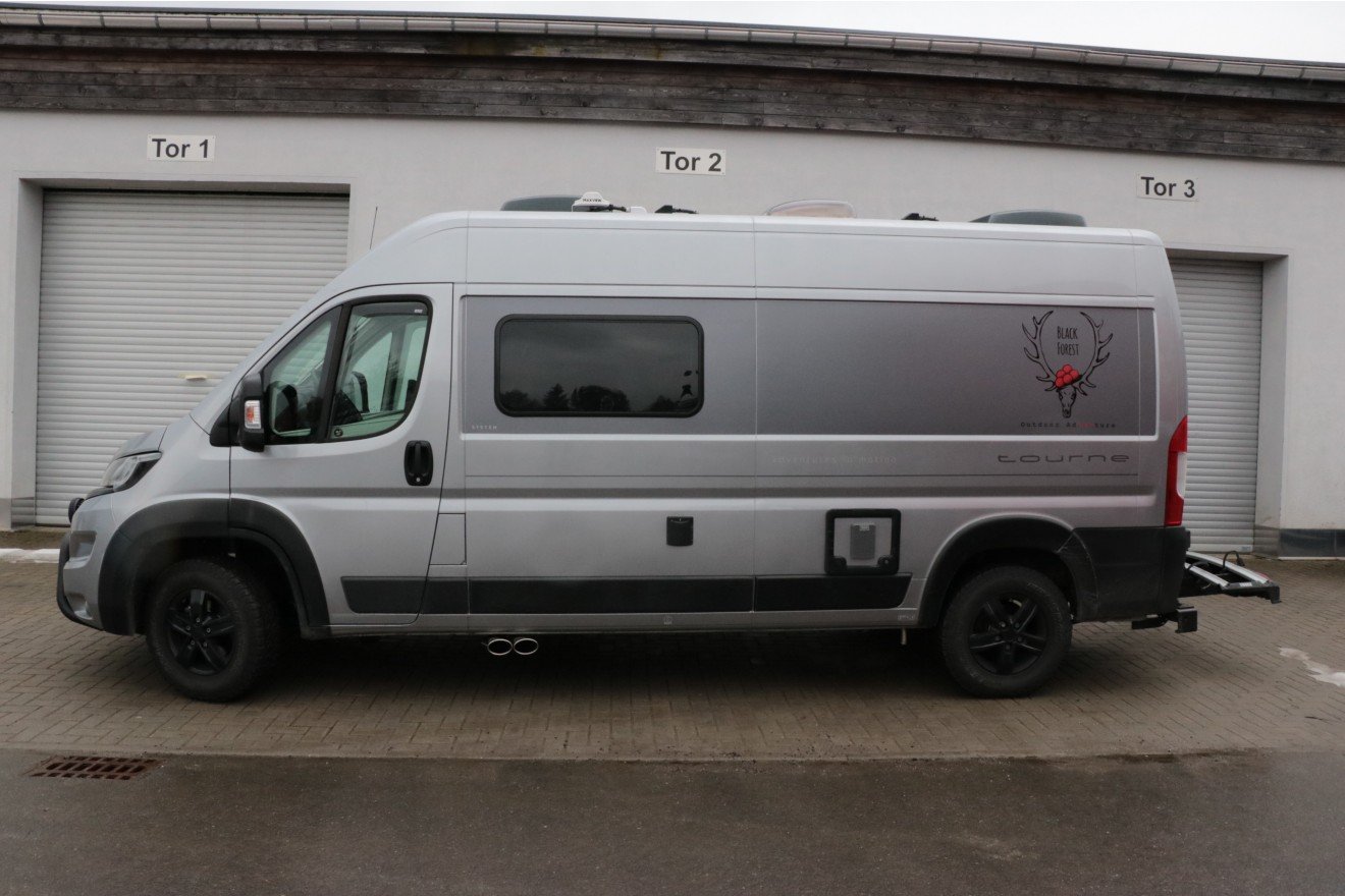 fi170010-462-3